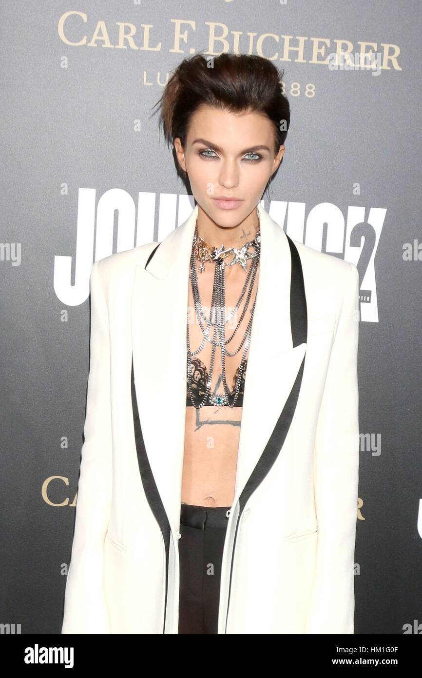 Los Angeles, CA, USA. 30. Januar 2017. Ruby Rose im Ankunftsbereich für JOHN WICK: CHAPTER TWO Premiere, Arclight Hollywood, Los Angeles, CA 30. Januar 2017. Bildnachweis: Priscilla Grant/Everett Collection/Alamy Live-Nachrichten Stockfoto