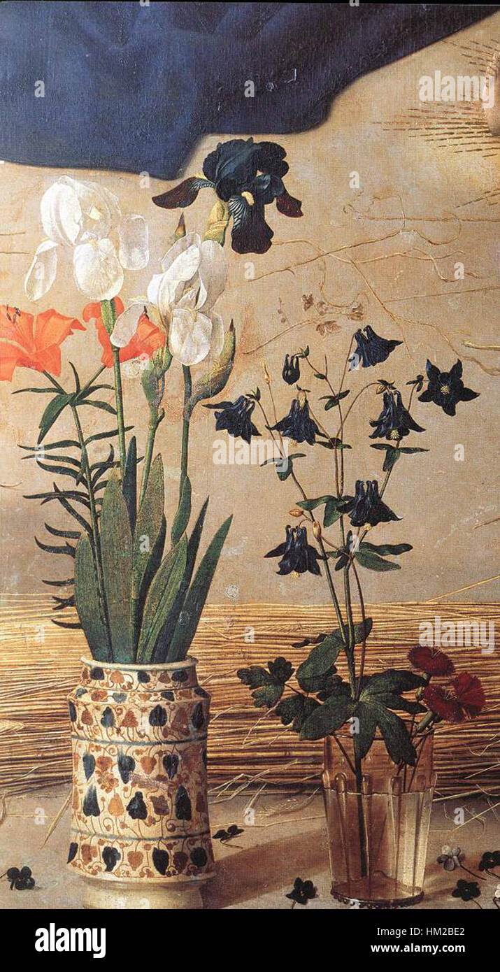 Das Portinari-Triptychon von Hugo van der Goes zeigt eine zentrale Tafel mit zwei Vasen, die symbolische Elemente der heiligen Familie darstellen. Dieses Meisterwerk ist bekannt für seine komplizierten Details und die Verwendung von Symbolismus, um religiöse Bedeutung zu vermitteln. Stockfoto