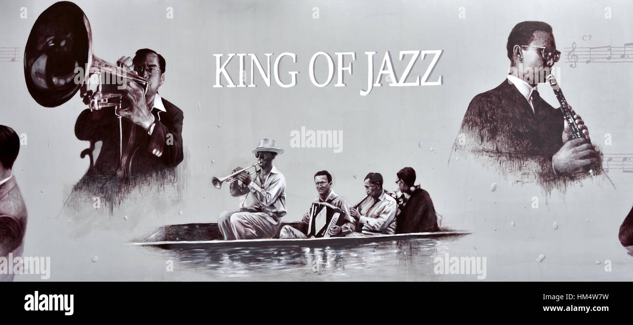 König Bhumibol Adulyadej von Thailand 1927 – 2016 (König Rama IX) Gemälde Rajamangala Universität Bangkok Stockfoto