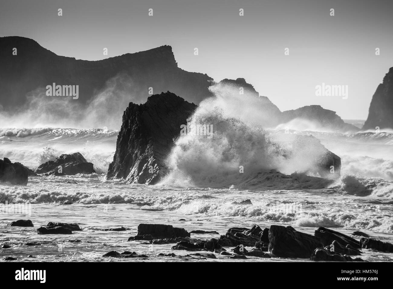 Wilden Atlantik stürmischer See, Devon, UK Stockfoto