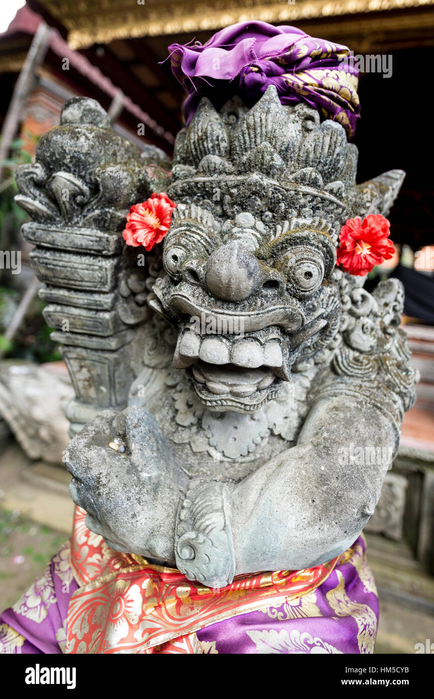 Tempelwächter, erschreckend Statue vor Ubud Palast, Ubud, Bali, Indonesien Stockfoto