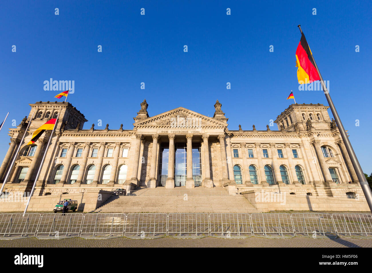 Das Reichstagsgebäude in Berlin: Bundestag Stockfoto