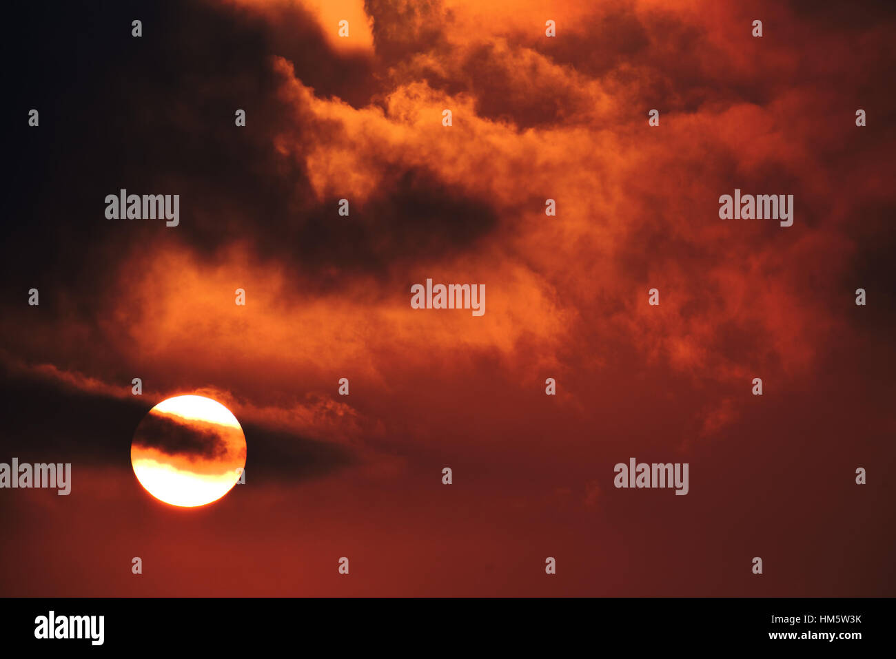 apokalyptischen Sonnenuntergang Stockfoto