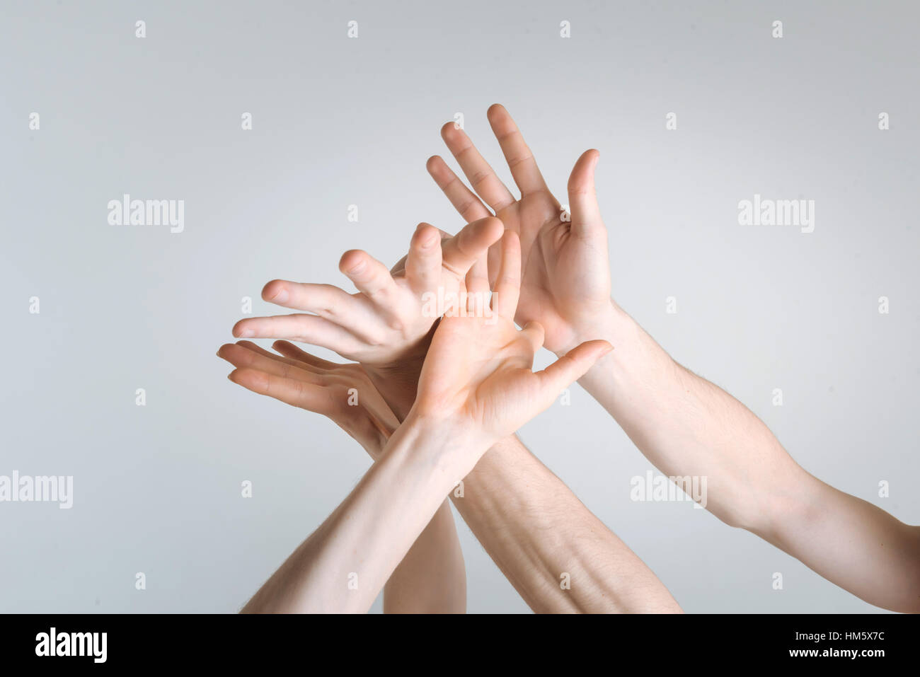 Lebhafte Sportler Hände zeigen Gnade im studio Stockfoto