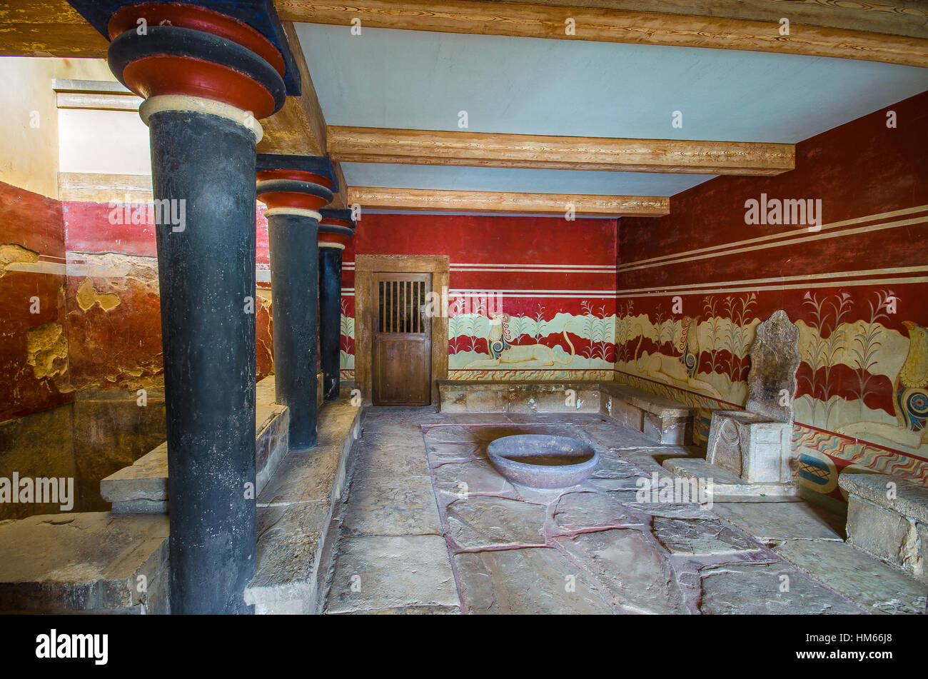 Kopien der Fresko in einer Halle im Palast von Knossos, berühmten antiken Stadt auf Kreta, befindet sich in der Nähe von Heraklion Stadt Stockfoto