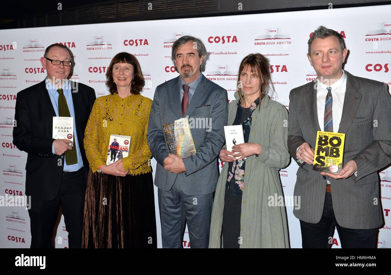 (Links nach rechts) Erreichen Sie Autoren Francis Spufford, Keggie Carew, Sebastian Barry, Alice Oswald und Brian Conaghan, deren Bücher auf der Shortlist für den Costa-Buch des Jahres ausgezeichnet sind, die 2017 Costa Book Award an Quaglino in London. Stockfoto