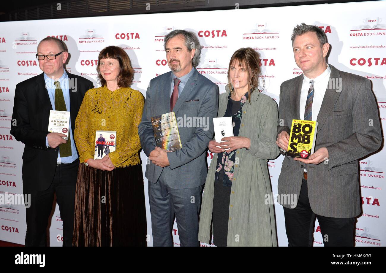 (Links nach rechts) Erreichen Sie Autoren Francis Spufford, Keggie Carew, Sebastian Barry, Alice Oswald und Brian Conaghan, deren Bücher auf der Shortlist für den Costa-Buch des Jahres ausgezeichnet sind, die 2017 Costa Book Award an Quaglino in London. Stockfoto