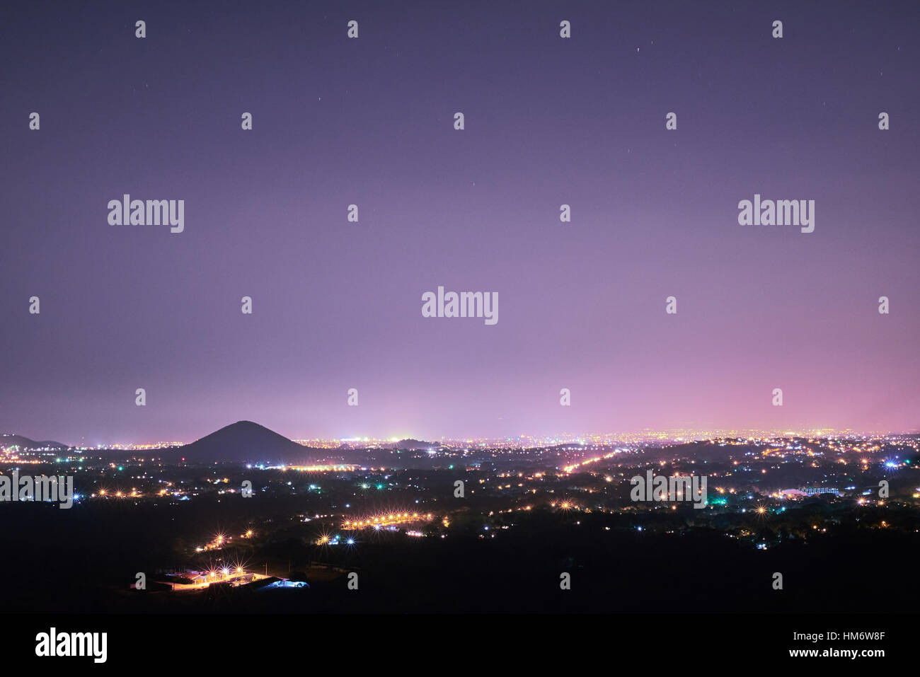 Managua Stadt Linie Licht in der Nacht in Nicaragua Stockfoto