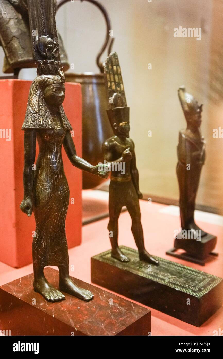 Pharaonischen Bronzen. Auflistung der ägyptischen Pharaonen. Louvre-Museum. Paris. Frankreich. Stockfoto