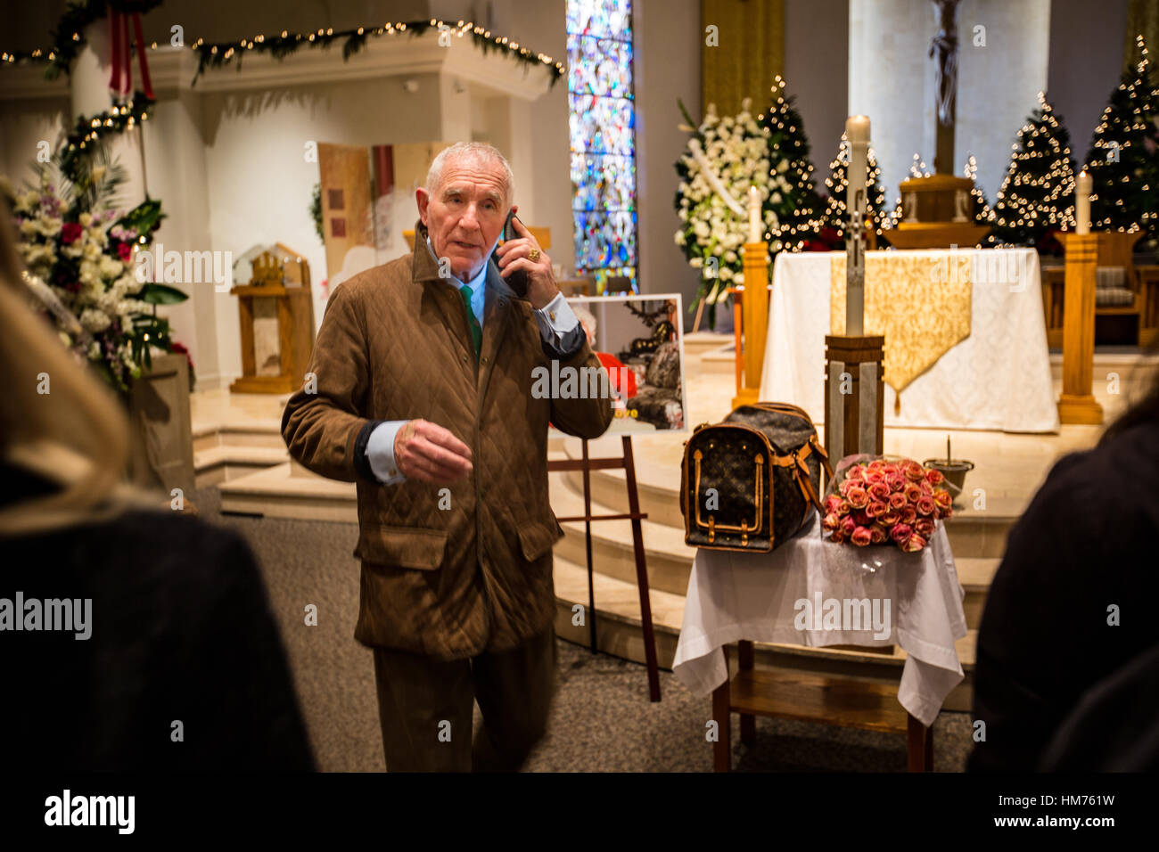 Zsa Zsa Gabor in intimen Beverly Hills Beerdigung bei guter Hirte katholische Kirche Featuring bestattet: Prinz Frederic von Anhalt, Prinz Frederic von Anhalt, Fürst von Anhalt, Prinz von Anhalt wo: Los Angeles, California, Vereinigte Staaten von Amerika bei: Kredit-30. Dezember 2016: Frank Fastner/WENN.com Stockfoto