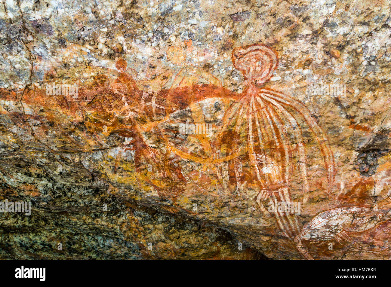 Ein Aborigine-Felskunst-Malerei neigen Galerie mit einer Nammarrnde-Art-Figur. Stockfoto