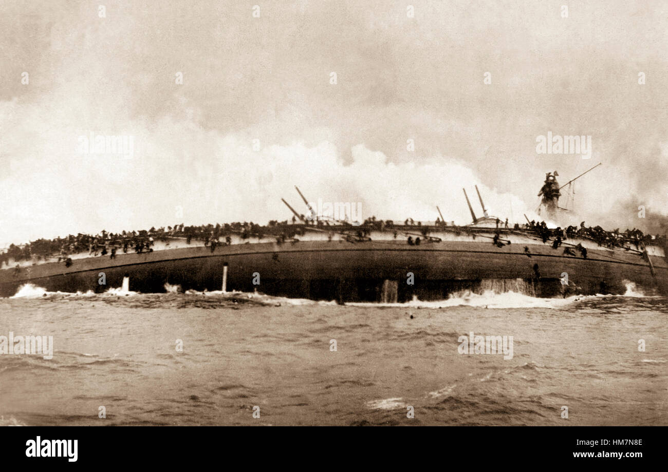 Untergang der deutschen Kreuzer Blücher, in der Marine Enagement zwischen deutschen und britischen Dreadnoughts in der Nordsee, am 24. Januar 1915.  Dieses Foto wurde vom Deck des britischen Kreuzer Arethusia. Stockfoto