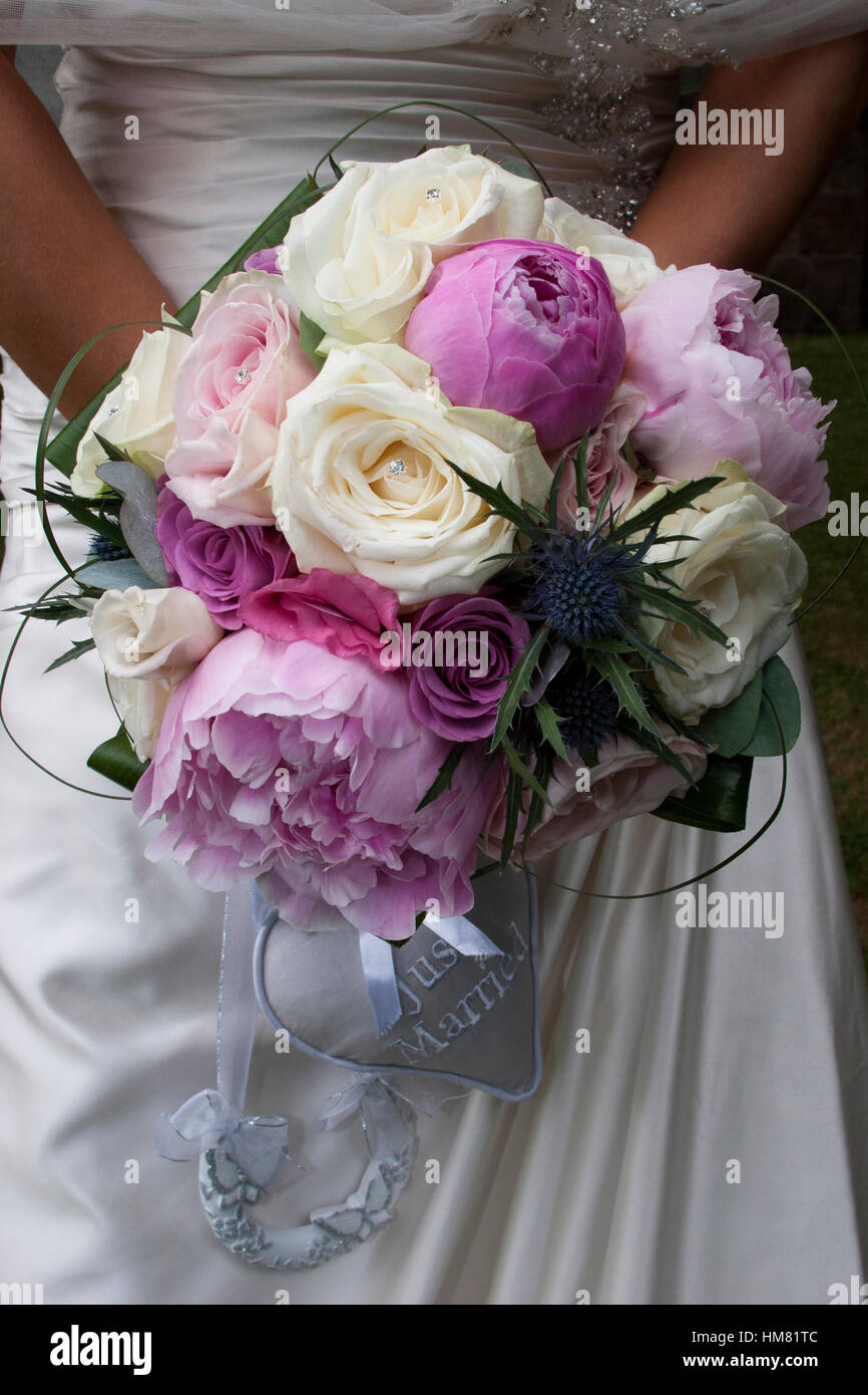Hochzeitsblumen und charms Stockfoto