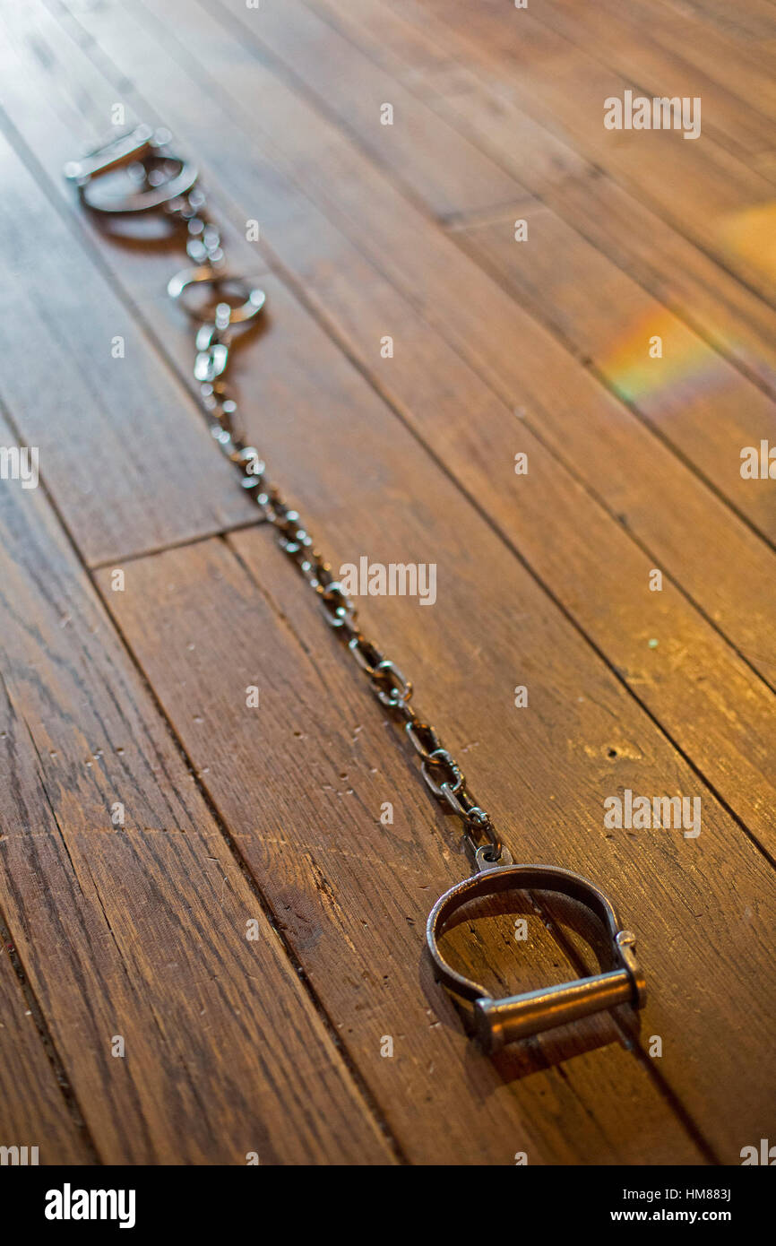 Cincinnati, Ohio - eine Ringöse auf dem Boden von einem frühen 1800 s Slave Stift an der National Underground Railroad Freedom Center. Stockfoto