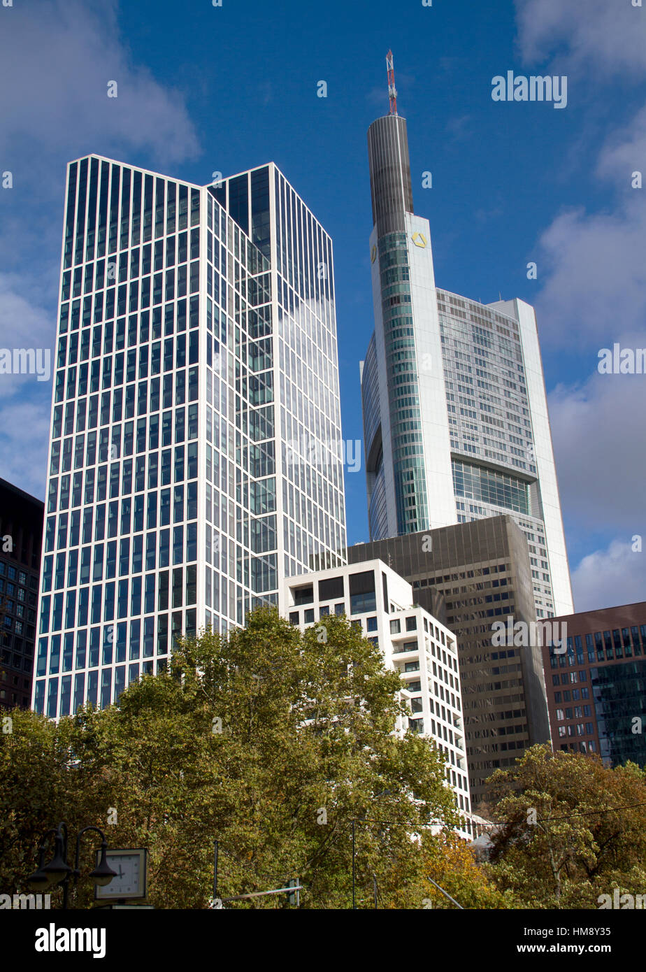 FRANKFURT, Deutschland - 6. November 2016: moderne Gebäude in der Innenstadt von Frankfurt am Main, Deutschland Stockfoto