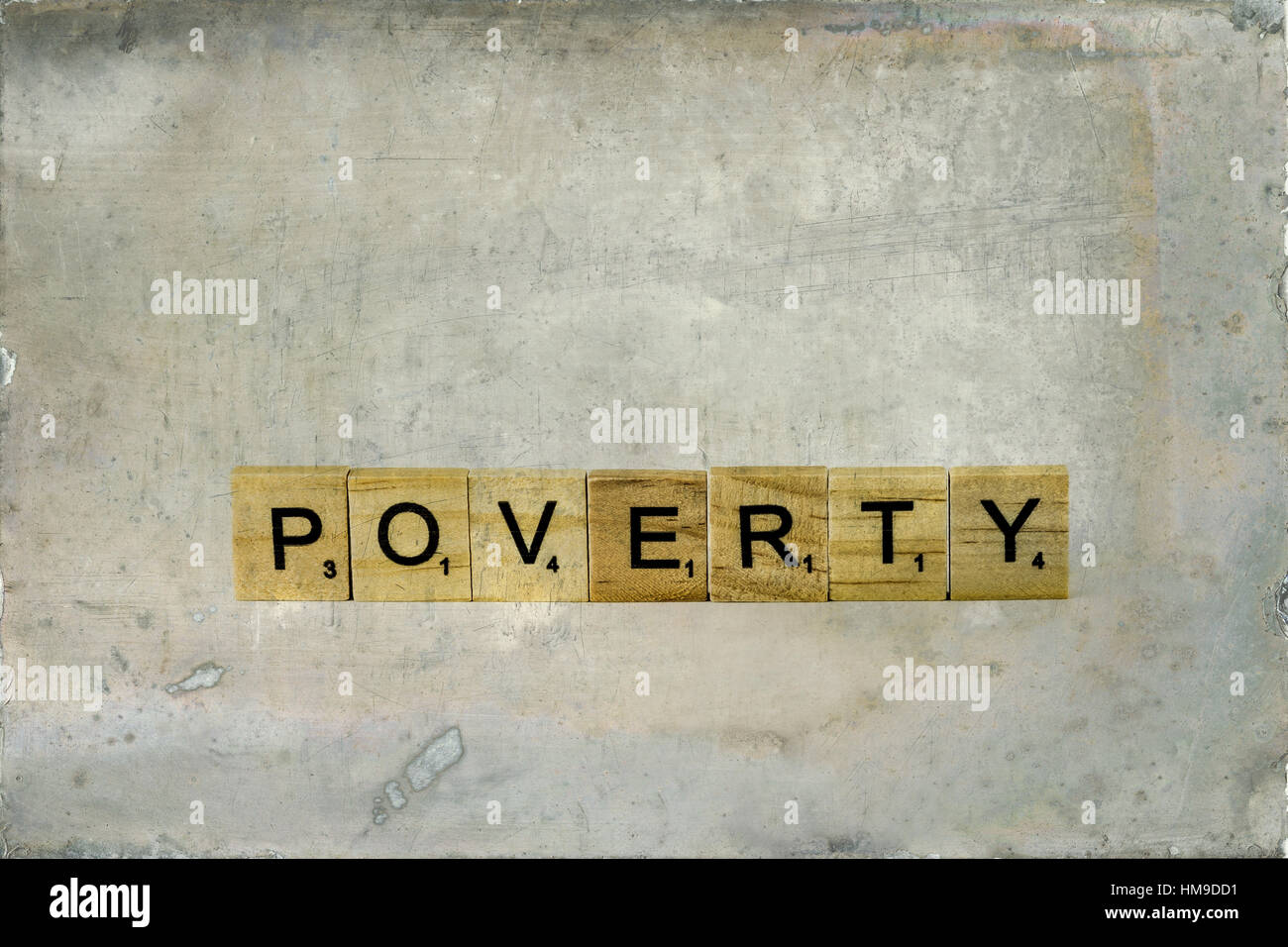Konzept-Wort, hölzerne Blöcke Schreibweise "Armut" Ausschnitt. Stockfoto