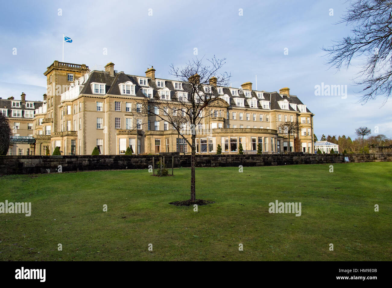 Das Gleneagles Hotel aus der Hauptrasen Stockfoto