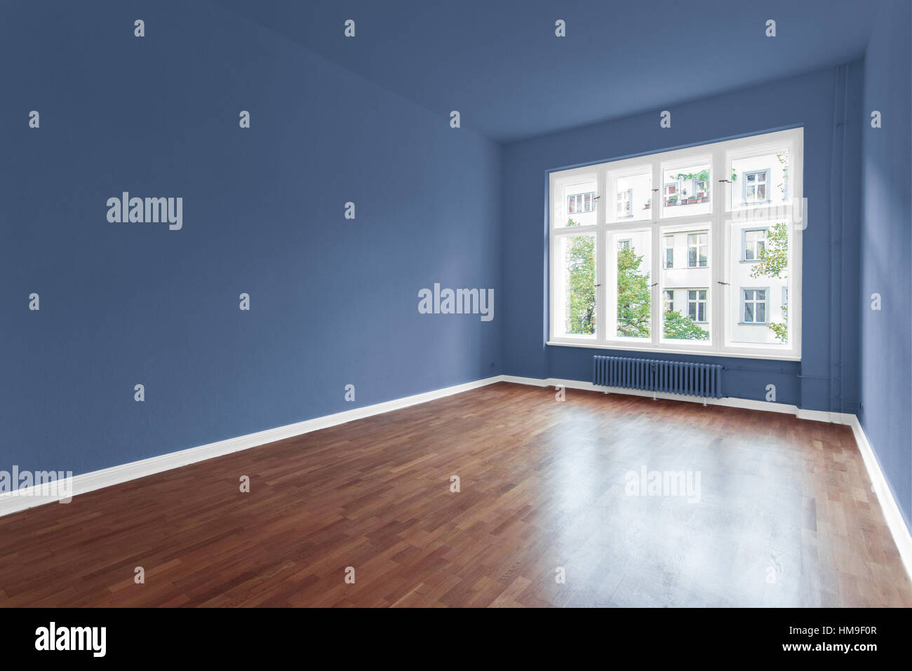 leeren Raum mit Wänden und Holzboden Stockfoto