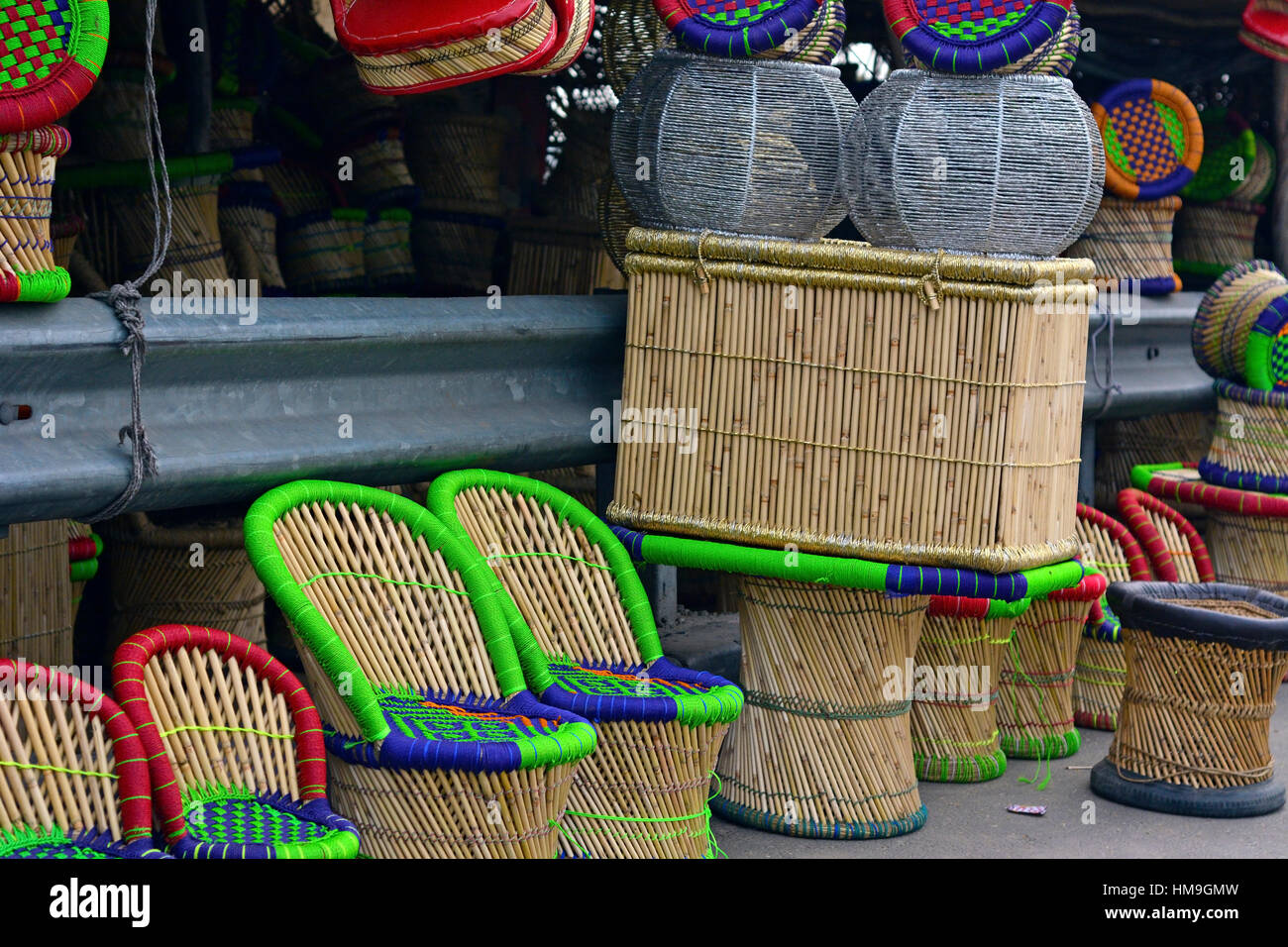 Handwerk-Produkte-Verkauf an Straßenmarkt Stockfoto
