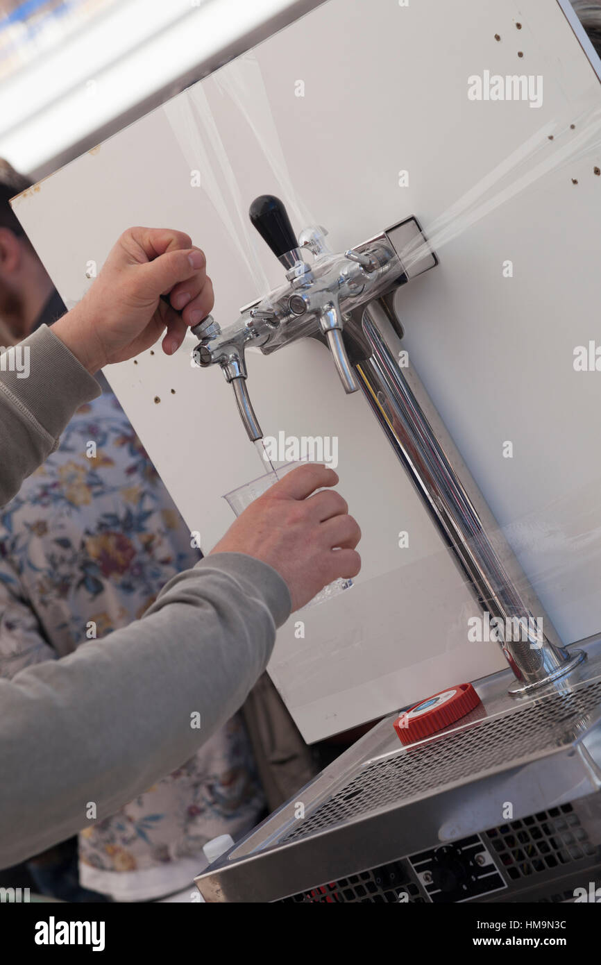 Zeichnen Sie Bier Stockfoto