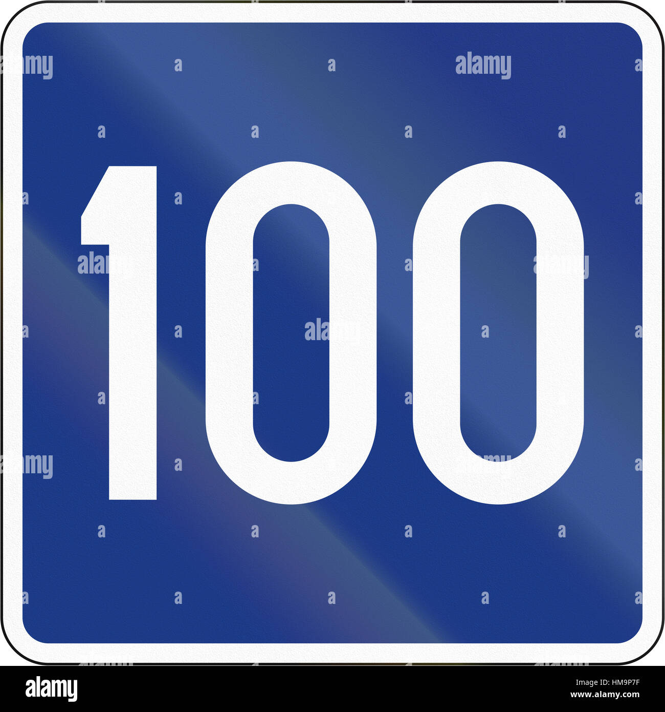 Slowenische Straßenschild - Advisory Geschwindigkeit 100 Kmh. Stockfoto