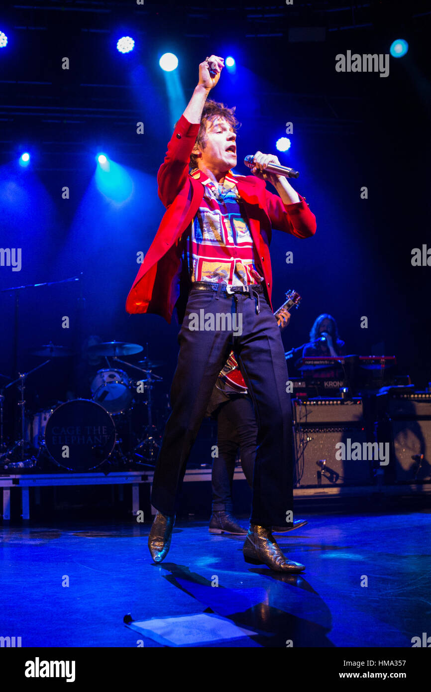 Mailand, Italien. 31. Januar 2017. Die US-amerikanische Rockband CAGE THE ELEPHANT bei Fabrique tritt, präsentieren ihr neue Album "Kalt kalt kalt" Credit: Rodolfo weitertransferiert/Alamy Live News Stockfoto