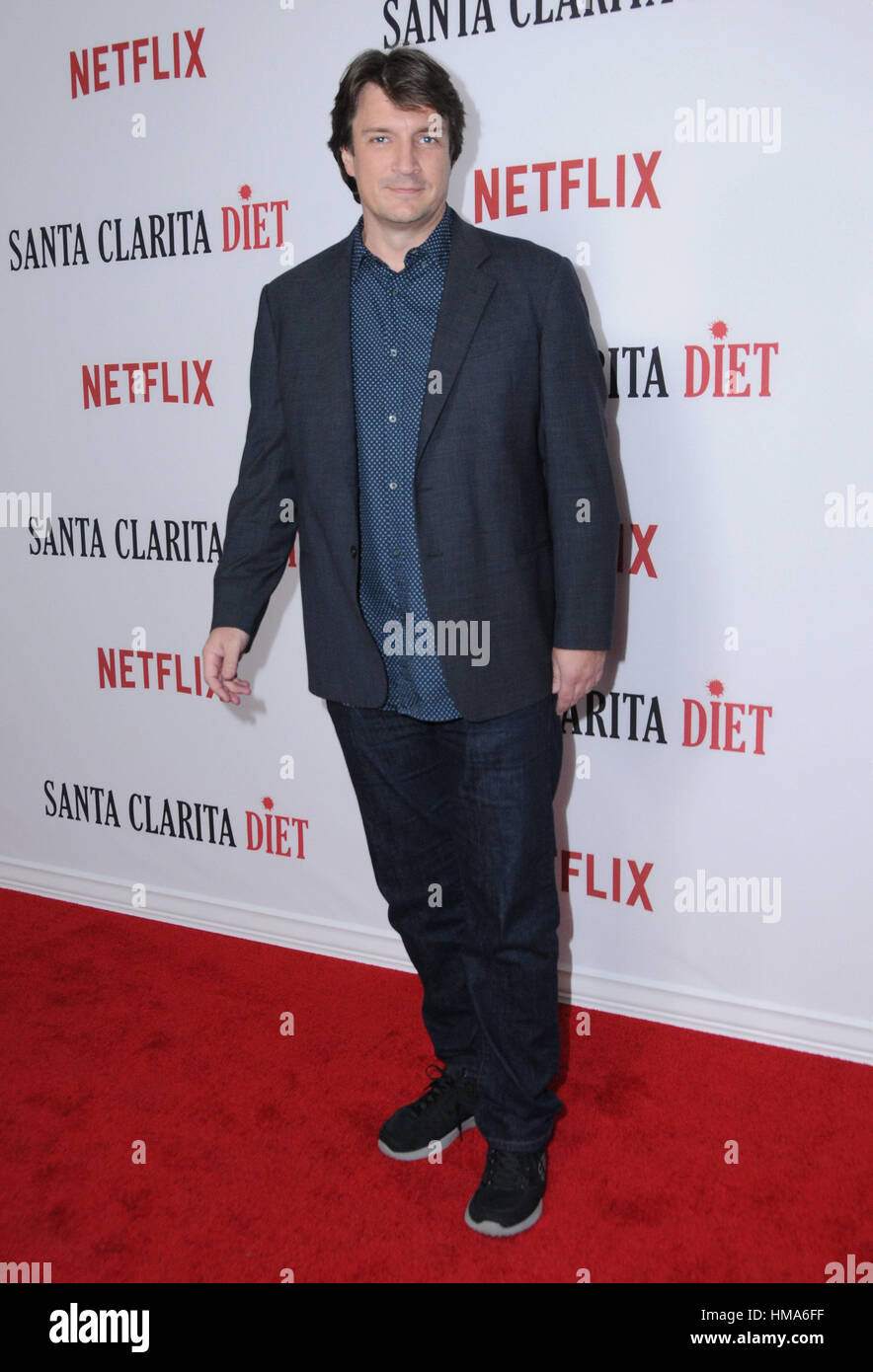 Hollywood, CA, USA. 1. Februar 2017. 1. Februar 2017 - Hollywood, Kalifornien - Nathan Fillion. Premiere von Netflix '' Santa Clarita Diät '' statt im ArcLight Kinos Cinerama Dome. Bildnachweis: Birdie Thompson/AdMedia Credit: Birdie Thompson/AdMedia/ZUMA Draht/Alamy Live-Nachrichten Stockfoto