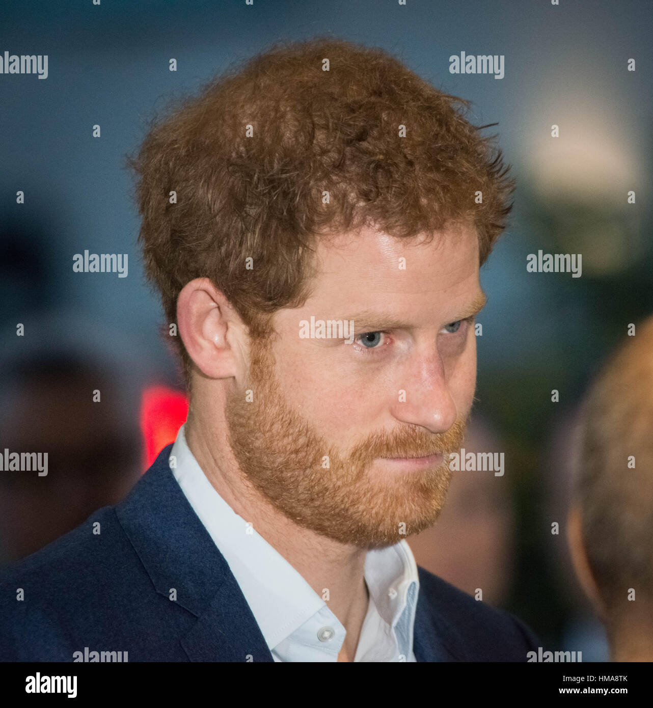 London, UK. 2. Februar 2017. Seine königliche Hoheit Prinz Harry besucht London Ambulance Service um das diesjährige Zeit zum reden Tag zu starten, die jährliche Awareness Day von Zeit Änderung zur Förderung der psychischen Gesundheit Nationalbewusstsein. Bildnachweis: Guy Corbishley/Alamy Live-Nachrichten Stockfoto