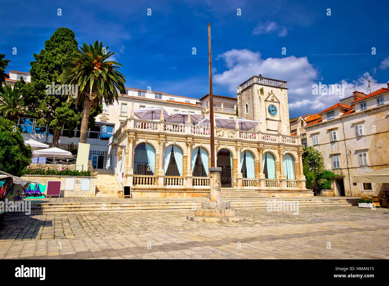 Hvar zentralen quadratischen Sehenswürdigkeiten ansehen, Dalmatien, Kroatien Stockfoto