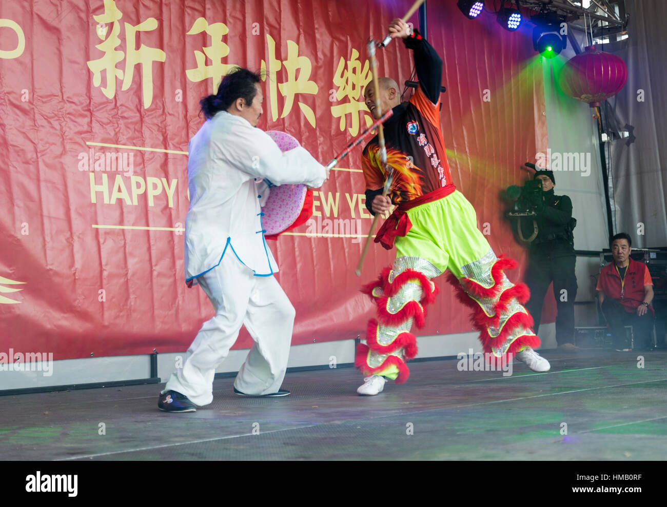 ROTTERDAM, HOLLAND - 28. Januar 2016: Kung Fu-Vorführung während der Öffnungszeiten der chinesischen Neujahrsfeier in Rotterdam am am 28. Januar 2017, dieses Ereignis Stockfoto