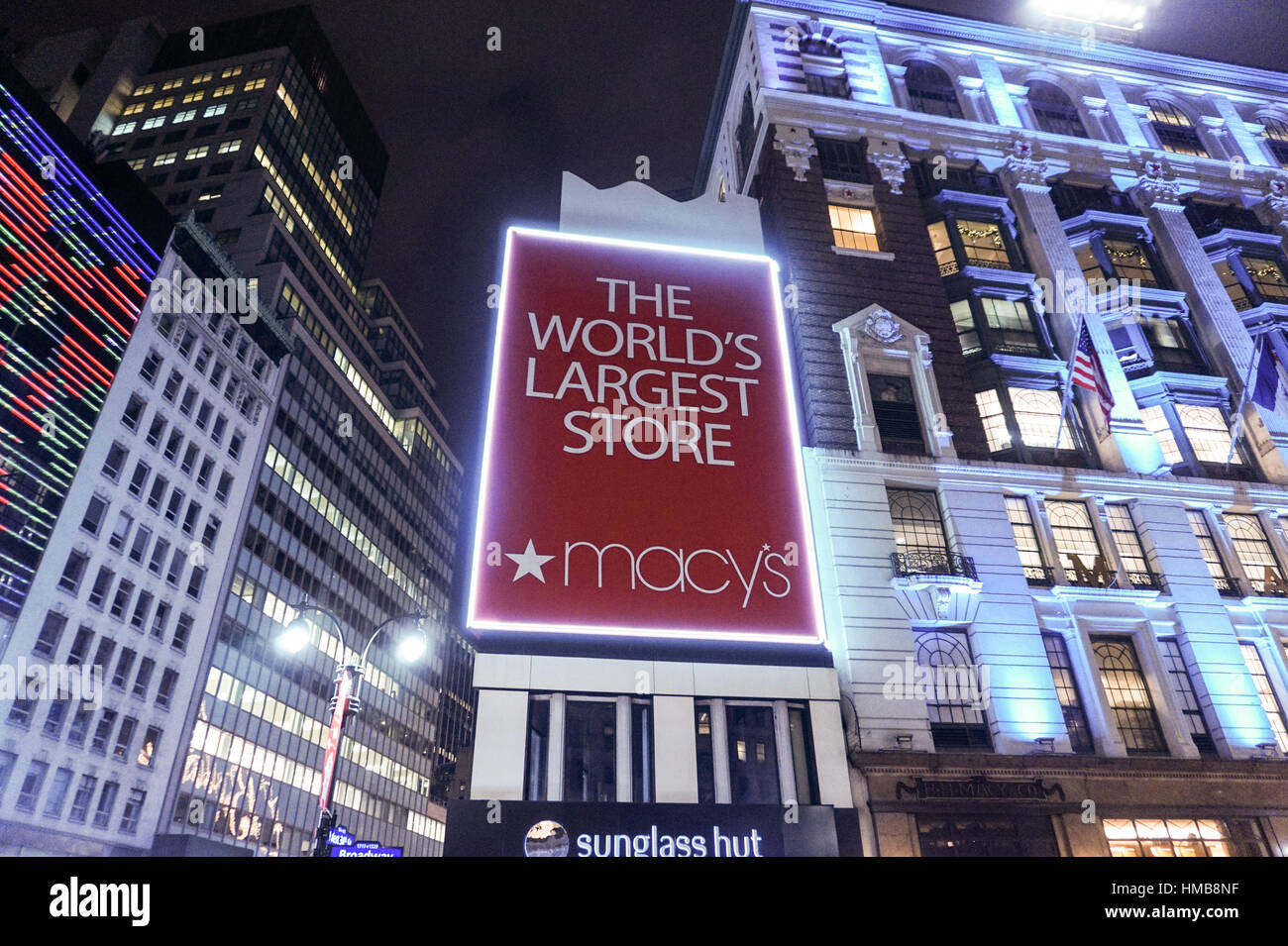 Das Kaufhaus Macys in der Nacht, Herald Square, New York Stockfoto
