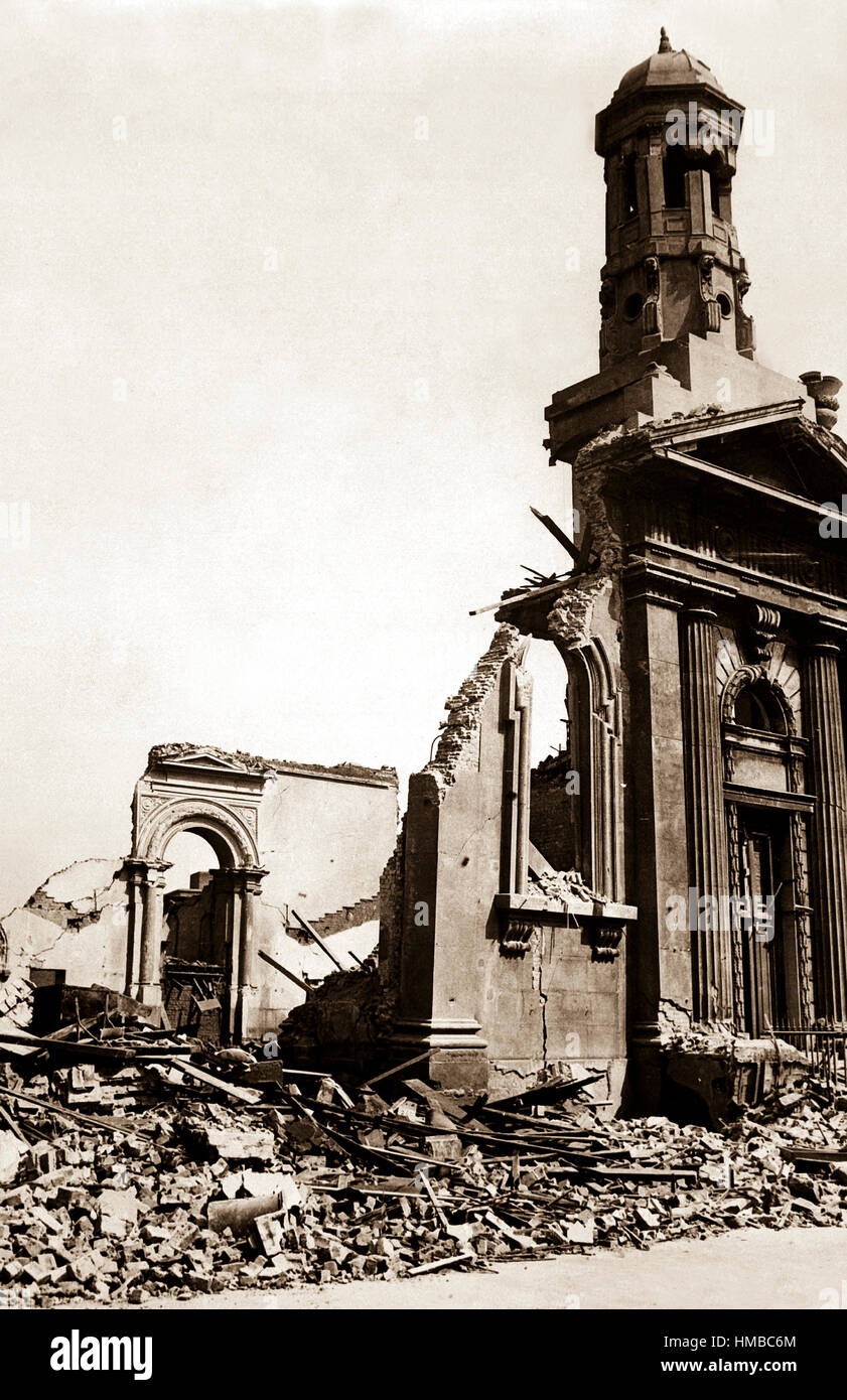 London hat seine größte Razzia des Krieges.  Feuer-Bomben und Sprengstoff regneten auf die captial für viele Stunden.  Ein Gebäude komplett zerstört, nachdem gestern Abend alle nächtlichen Razzia.  April 1941. Stockfoto