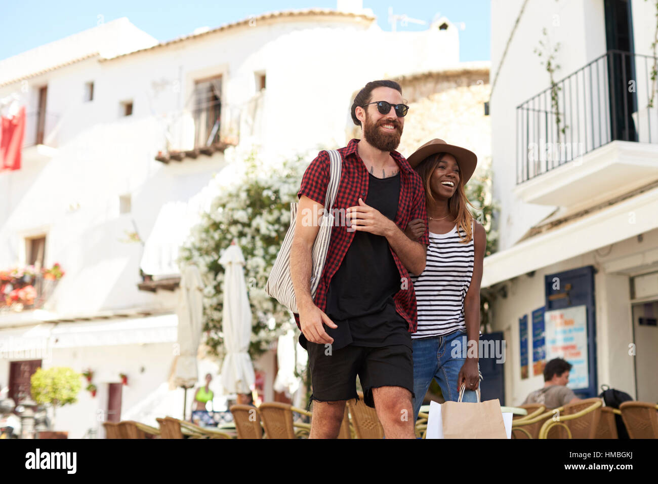 Junges Paar im Urlaub einkaufen, Ibiza, Spanien Stockfoto