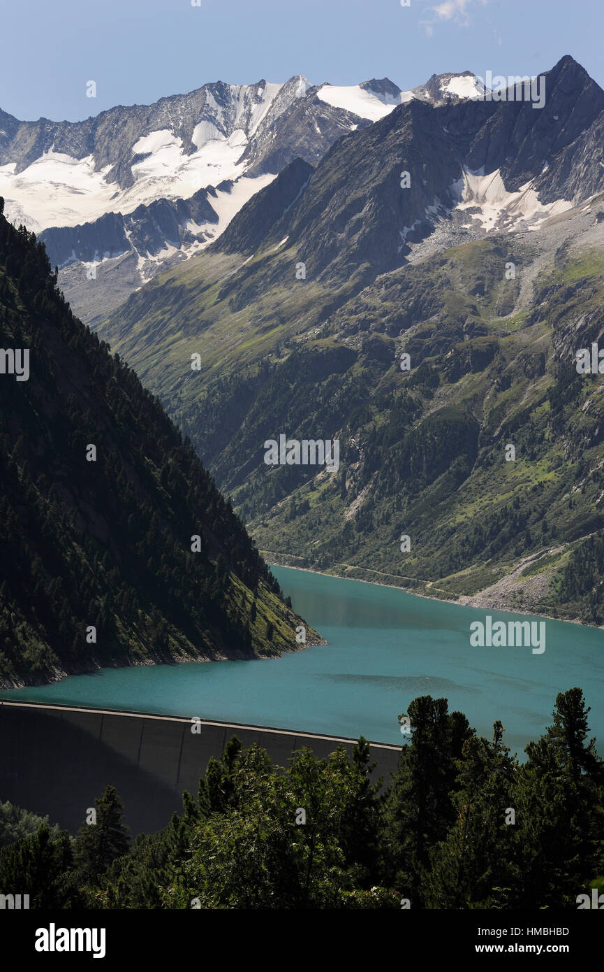 Wandern in den Bergen und Tälern rund um Mayrhofen in Österreich Stockfoto