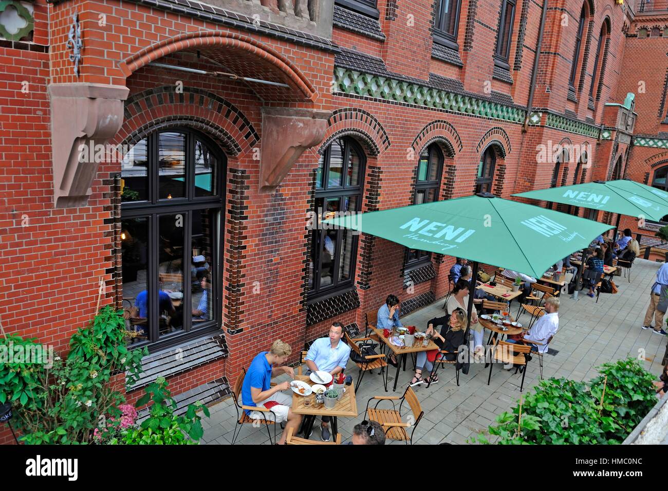 Ausserhalb Neni Restaurant Von 25 Stunden Hotel Hamburg Altes Hafenamt Osakaallee 12 Speicherstadt Stadt Der Lagerhallen Hafencity Hamburg Stockfotografie Alamy