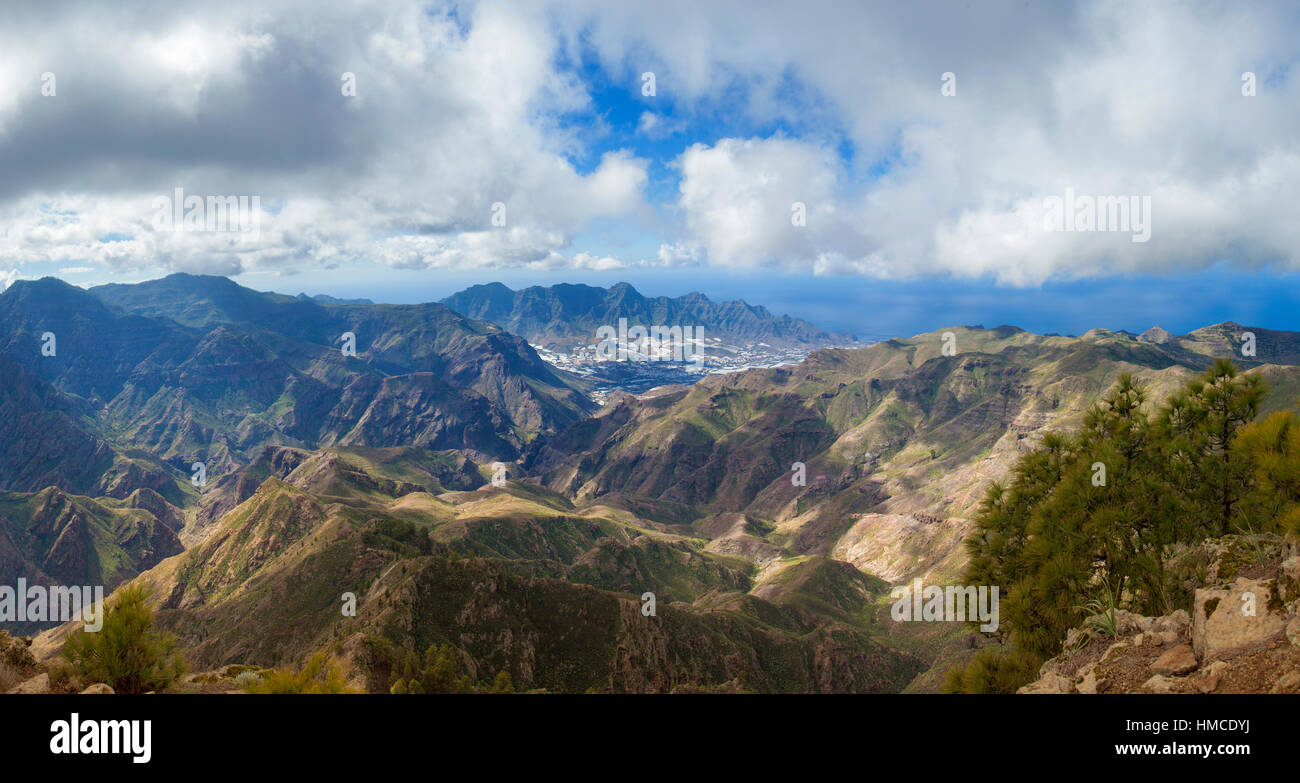 zentralen Gran Canaria Aussicht vom Gipfel des Montana de Altavista (aboriginal Name Azaenegue) in Richtung La Aldea de San Nicolas Stockfoto