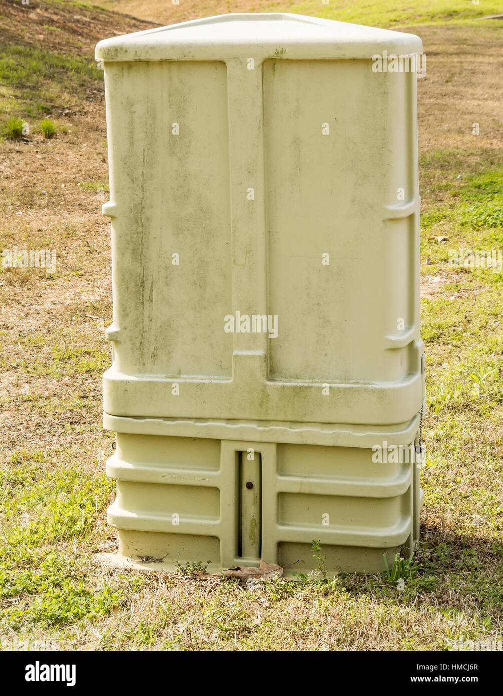 Eine Nahaufnahme der Erfassung eines Telekommunikation Kabel-Gehäuses. Stockfoto