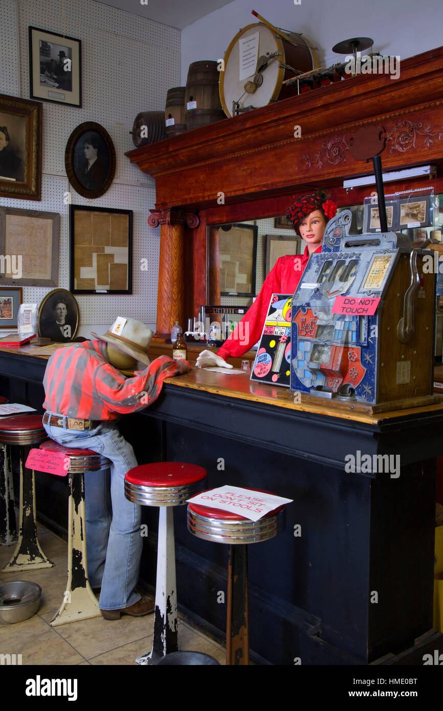 Taverne, Fossil Museum, Reise durch die Zeit National Scenic Byway, Fossil, Oregon Stockfoto