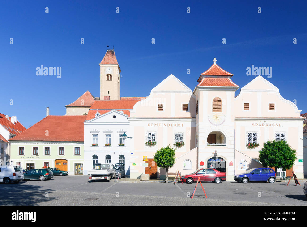 Pulkau: Rathausplatz, Kirche der Heiligen Blut, Weinviertel, Niederösterreich, Niederösterreich, Österreich Stockfoto