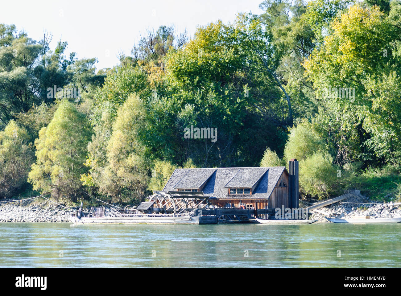 Orth an der Donau Nationalpark Donauauen; Schiffsmühle an Donau als