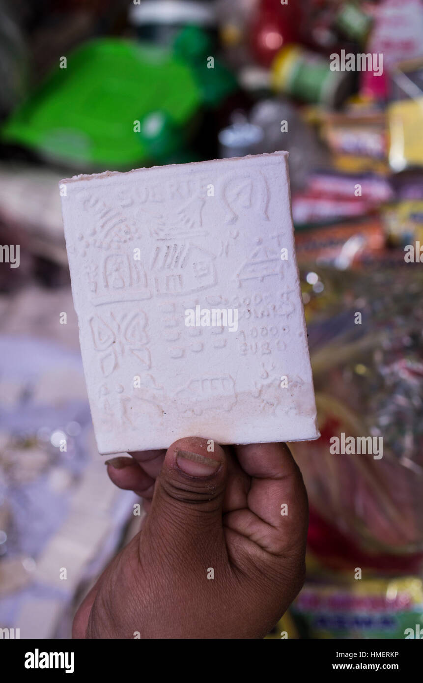 Lama-Föten auf die Hexenmarkt, La Paz, Bolivien, Opfergaben für Pachamama, der Mutter Erde Gottheit zur Verfügung Stockfoto