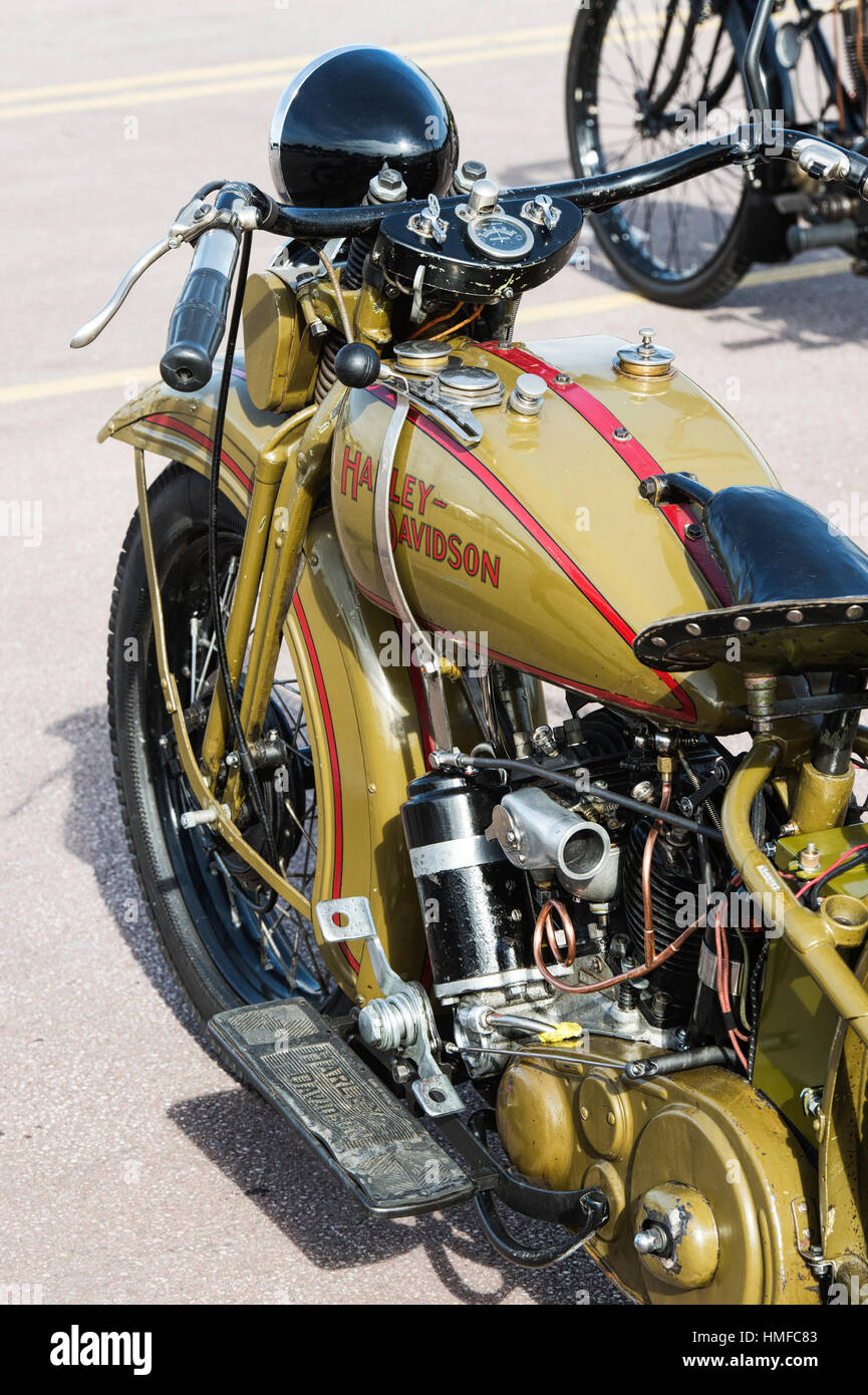 Jahrgang 1930 Harley Davidson Modell D Motorrad am VMCC Banbury verkehren. Banbury, Oxfordshire, England Stockfoto