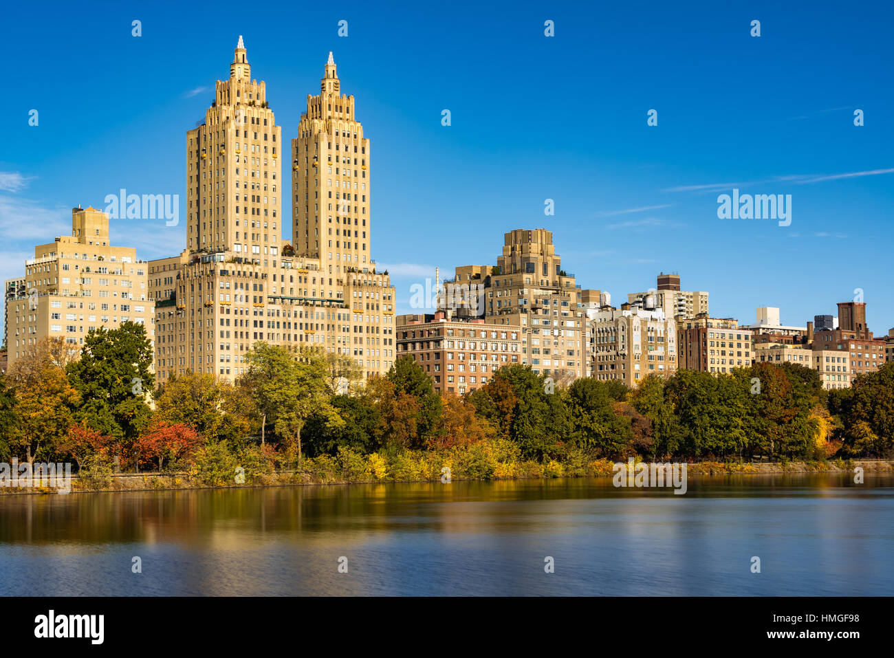 Upper West SideGebäude und dem Central Park im Herbst. Manhattan, New York City Stockfotografie