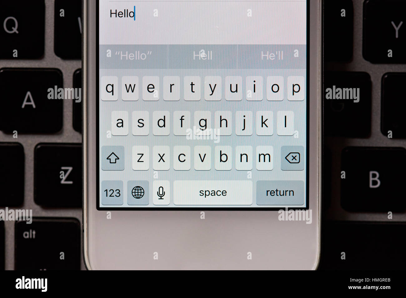 Nahaufnahme eines digitalen Briefe auf Smartphone-Bildschirm Stockfoto