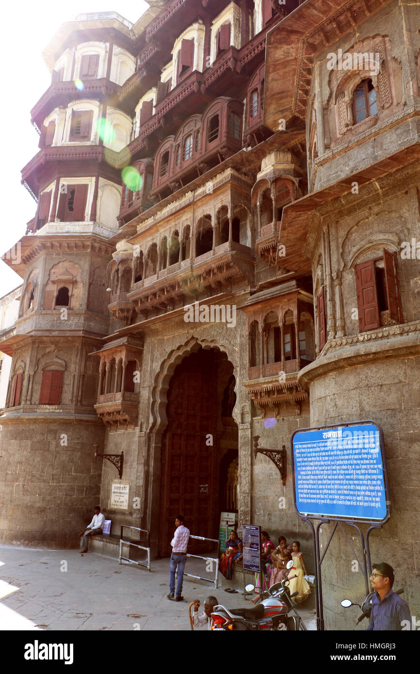 Rajwada ist ein historischer Palast in Indore Stadt. Historische Architektur Rajwada (Königlicher Palast) der Holkars ist die Ikone der Indore Stadt. Es war b gebaut. Stockfoto