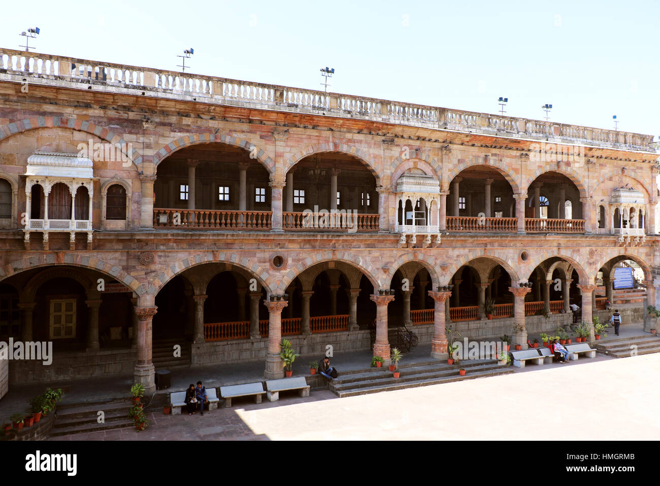Rajwada ist ein historischer Palast in Indore Stadt. Historische Architektur Rajwada (Königlicher Palast) der Holkars ist die Ikone der Indore Stadt. Es war b gebaut. Stockfoto
