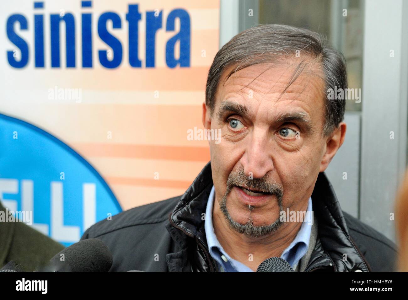 Ignazio La Russa während einer Konferenz der Brüder Italiens Stockfoto