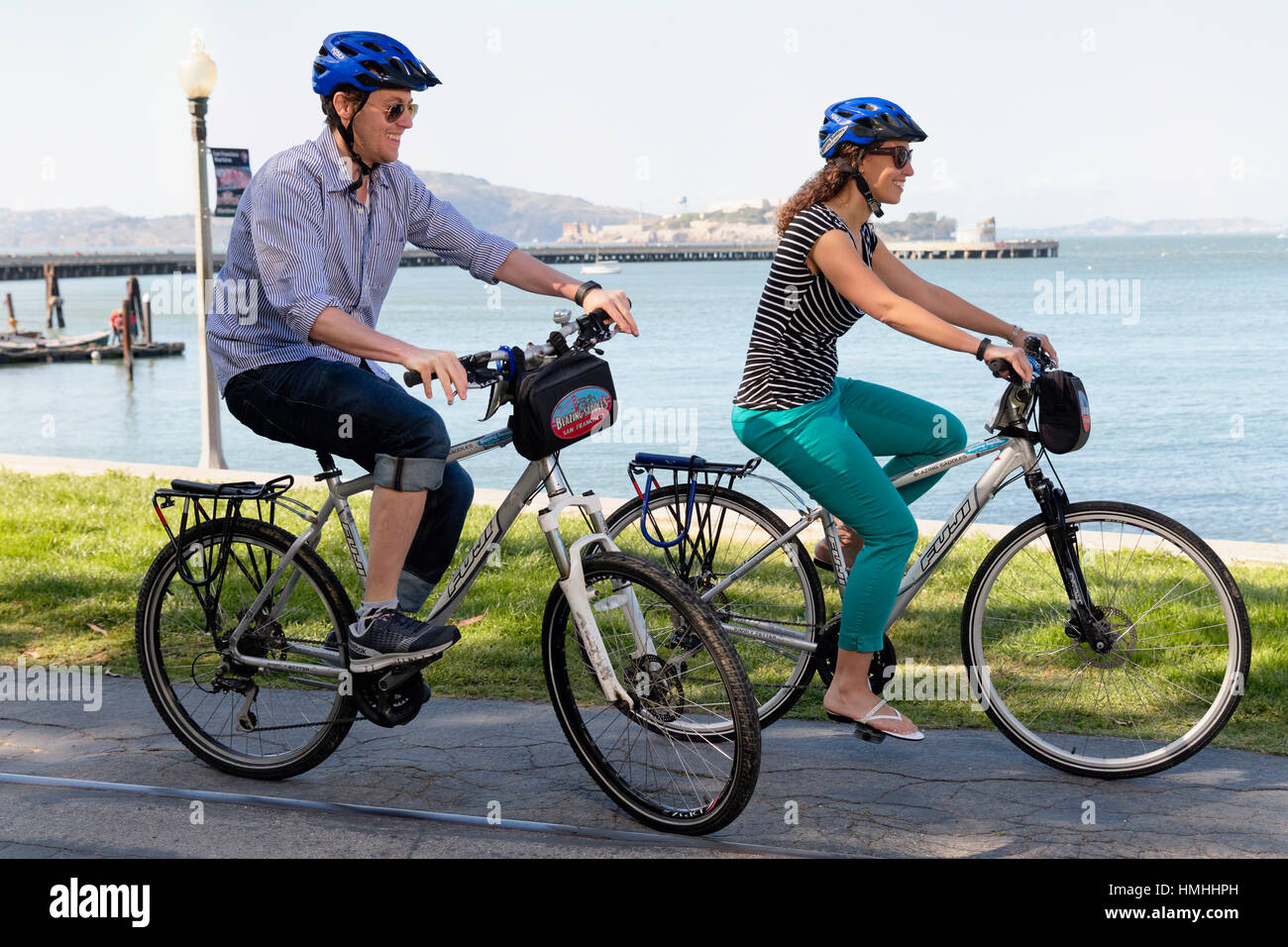 Paar Fahrrad auf einem Weg entlang der San Francisco Bay, Kalifornien, USA Stockfoto