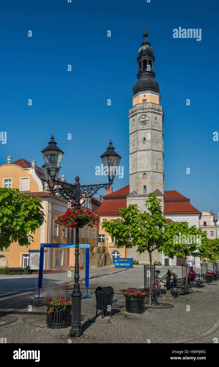 Ratusz (Rathaus) am Rynek (Marktplatz) in Boleslawiec, Niederschlesien, Polen Stockfoto