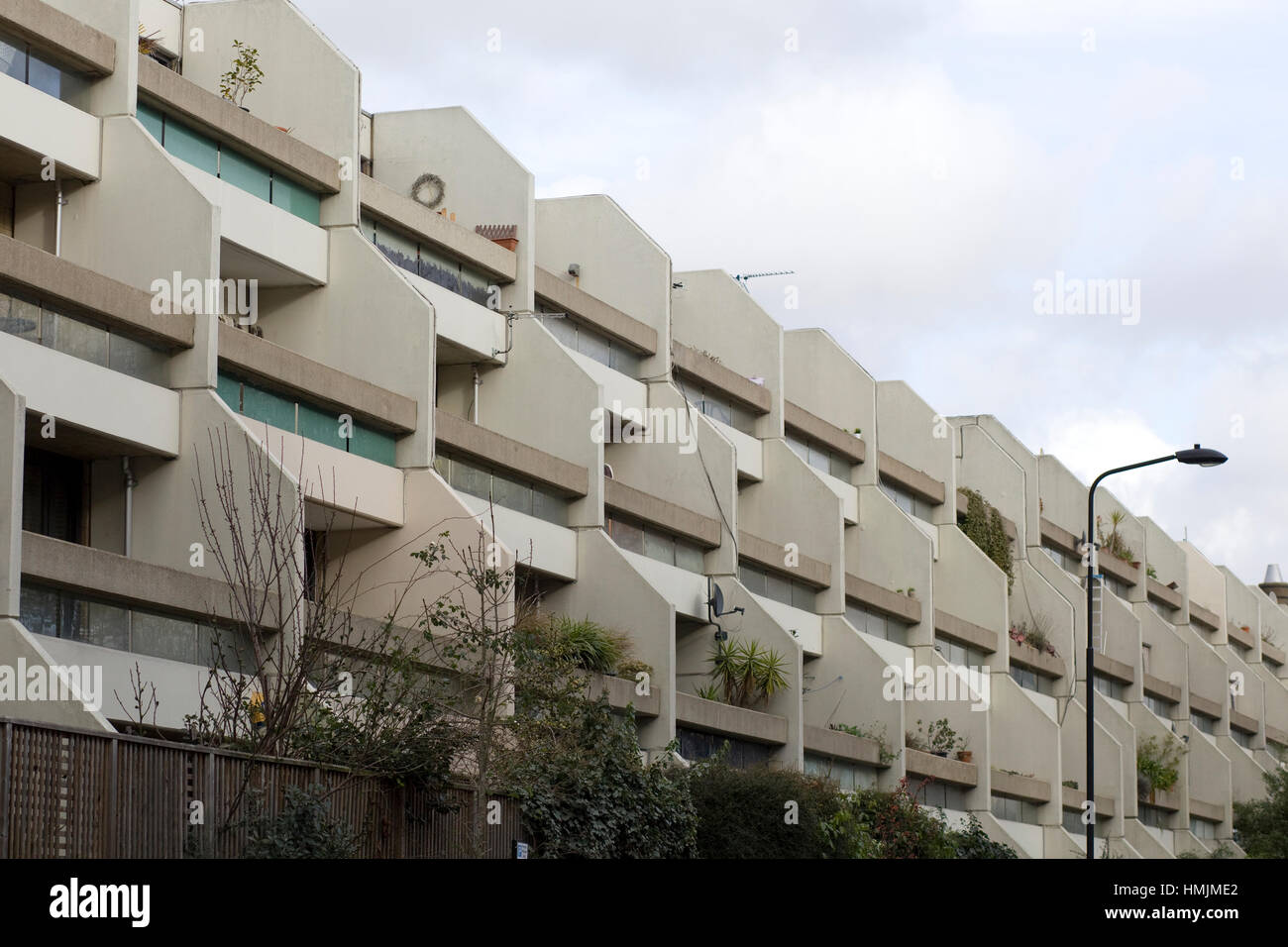 Konkrete Wohnungen Rowley Weg London Stockfoto